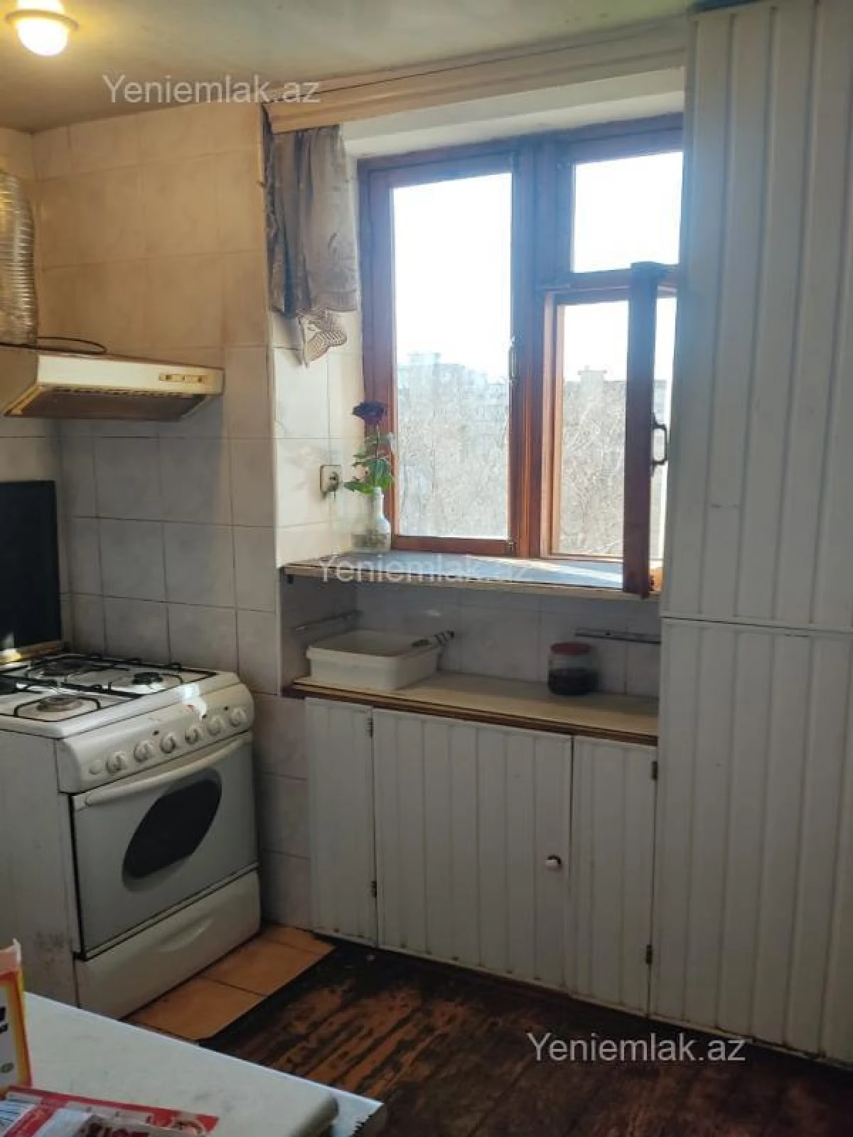 Satılır 2 otaqlı köhnə tikili 44 m²