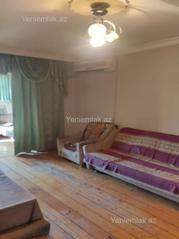 Satılır 2 otaqlı köhnə tikili 44 m²