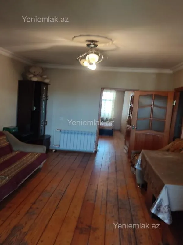 Satılır 2 otaqlı köhnə tikili 44 m²