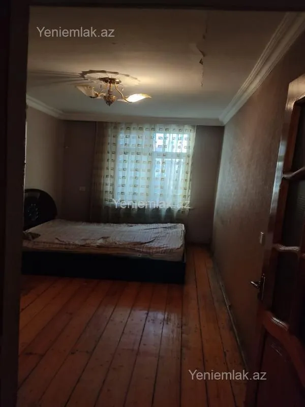 Satılır 2 otaqlı köhnə tikili 44 m²