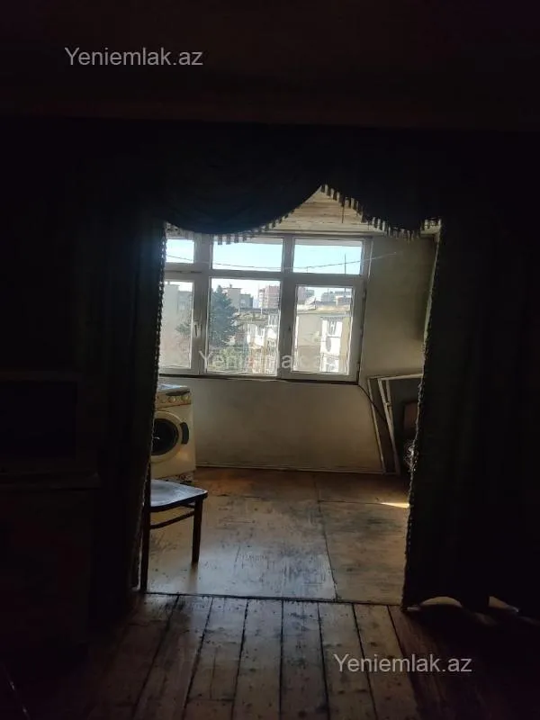 Satılır 2 otaqlı köhnə tikili 44 m²