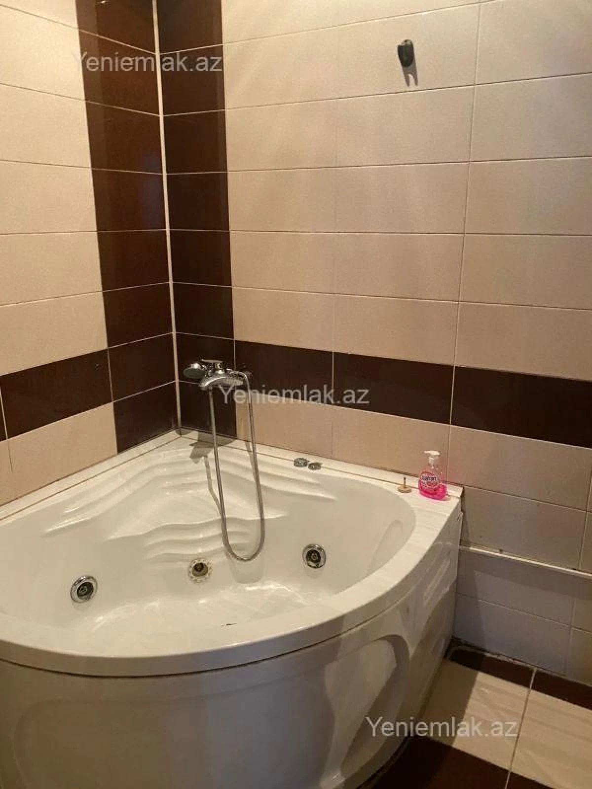 Satılır 3 otaqlı yeni tikili 101 m²