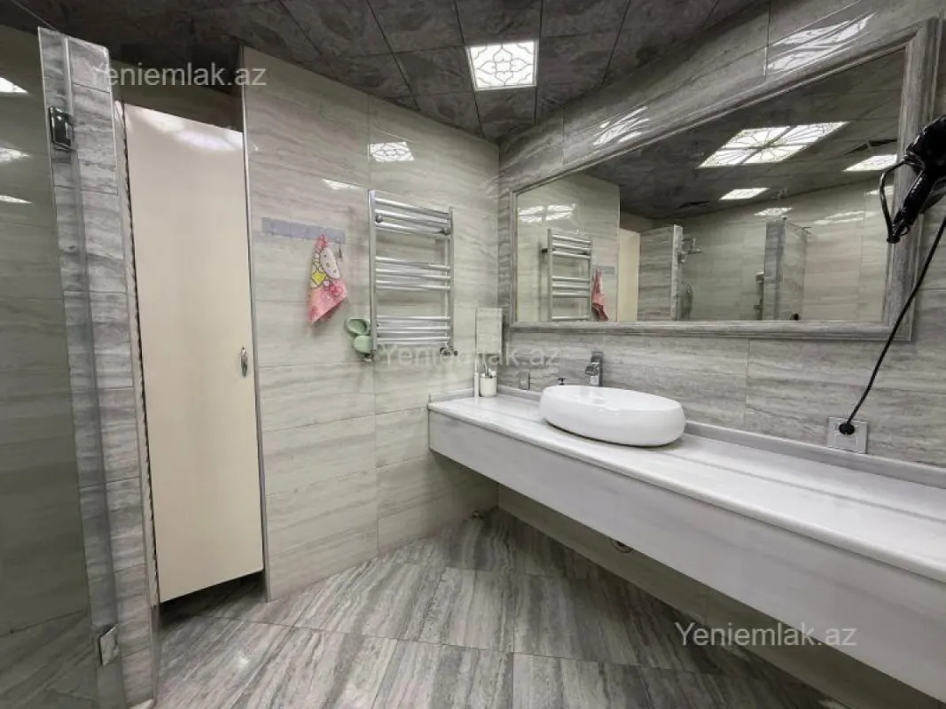 Satılır 3 otaqlı yeni tikili 151 m²