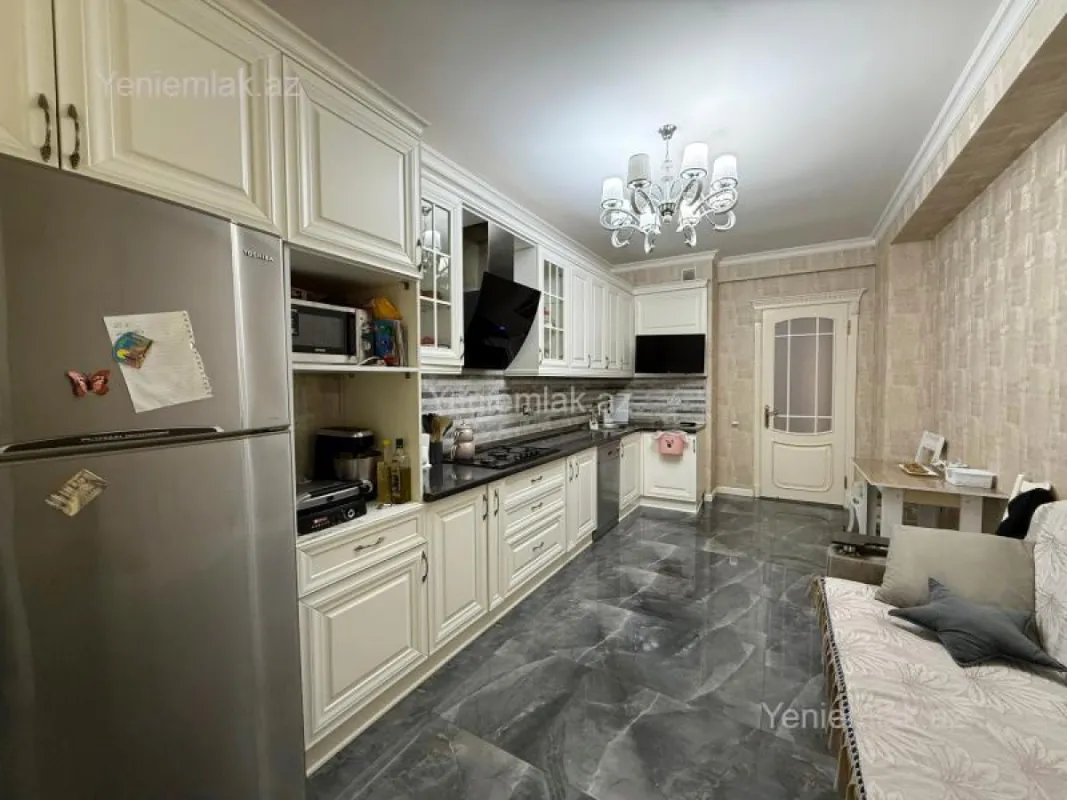 Satılır 3 otaqlı yeni tikili 151 m²