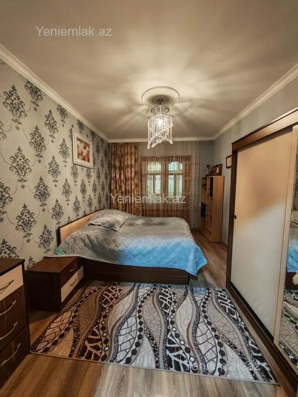 Satılır 2 otaqlı köhnə tikili 70 m²