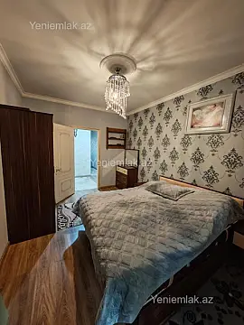 Satılır 2 otaqlı köhnə tikili 70 m²