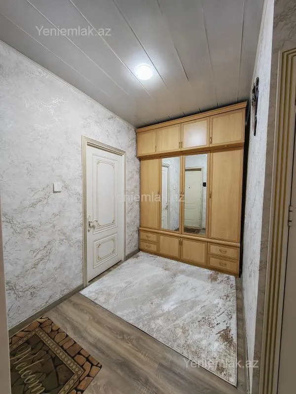 Satılır 2 otaqlı köhnə tikili 70 m²