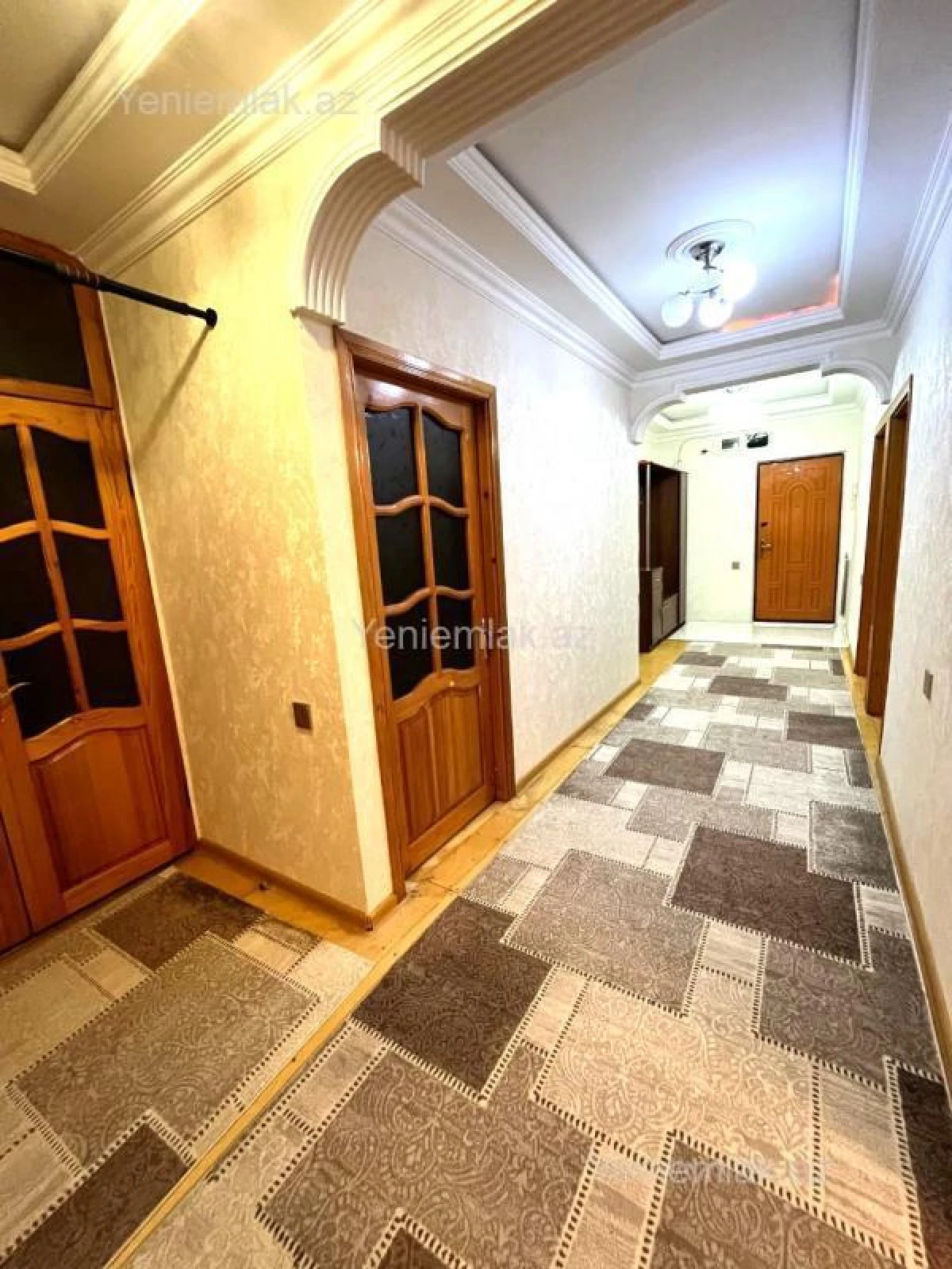 Satılır 5 otaqlı köhnə tikili 120 m²