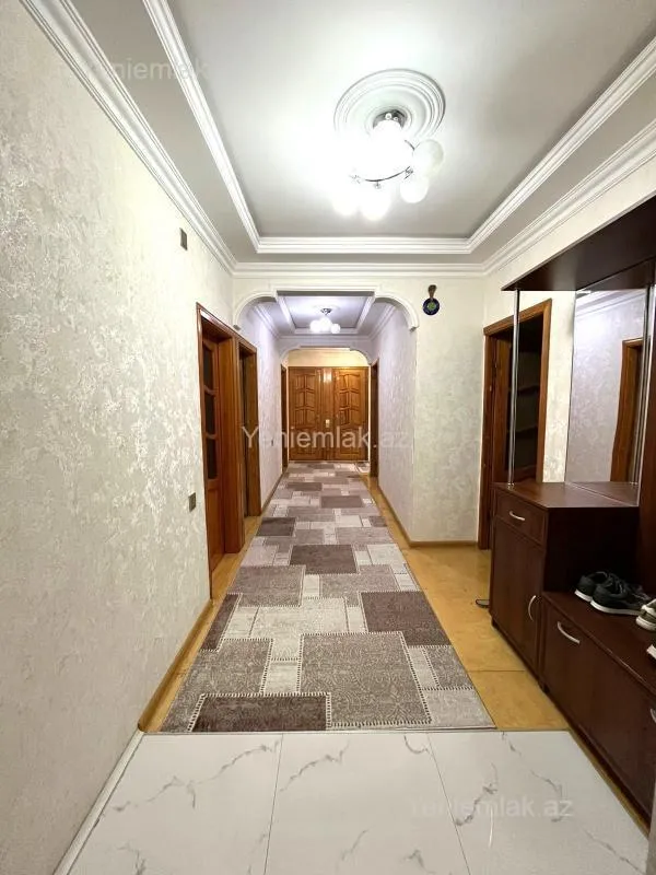 Satılır 5 otaqlı köhnə tikili 120 m²