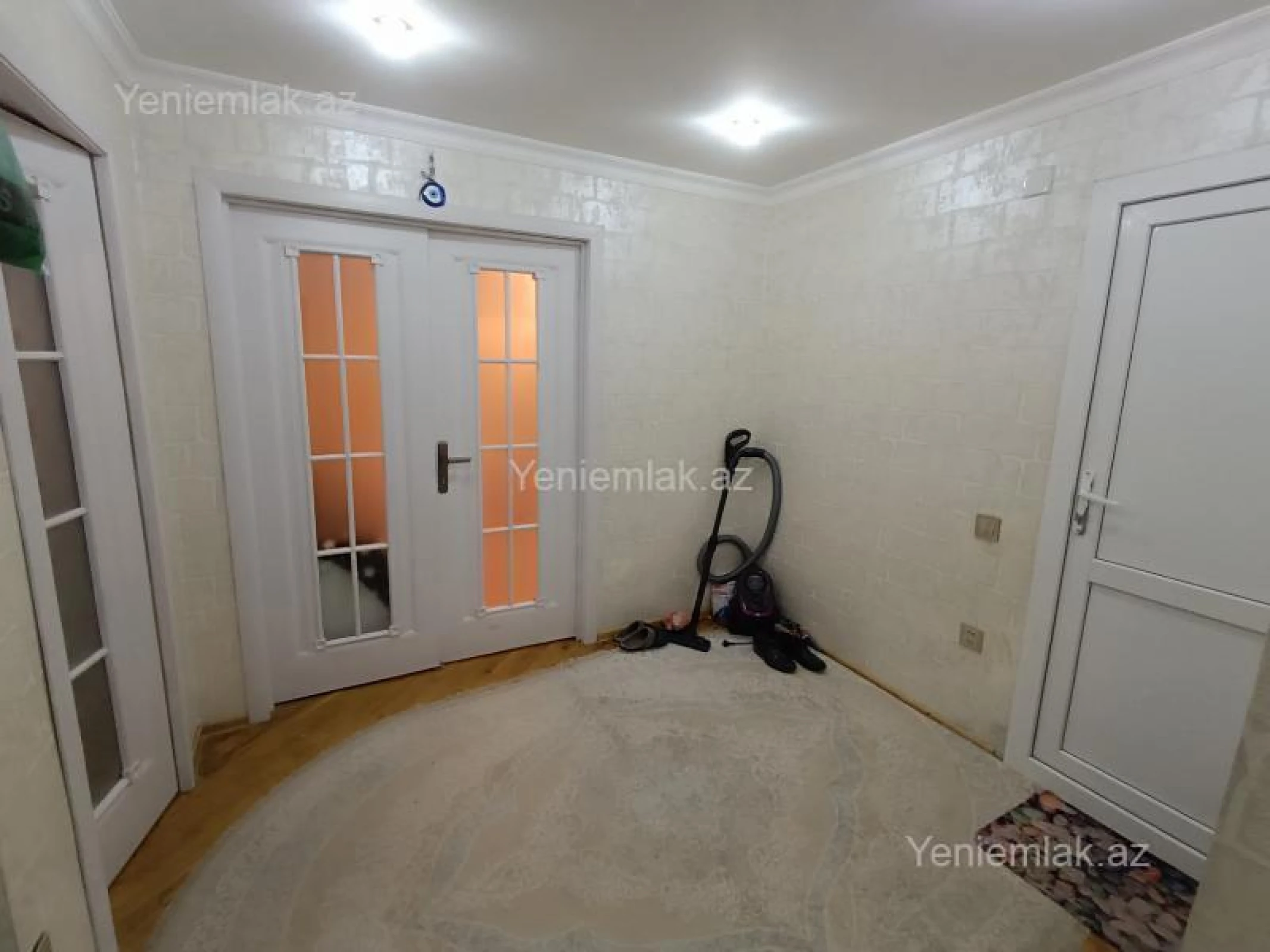 Satılır 3 otaqlı köhnə tikili 95 m²