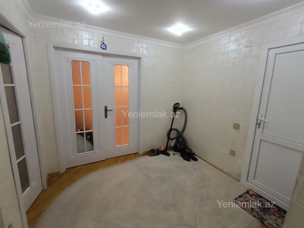 Satılır 3 otaqlı köhnə tikili 95 m²