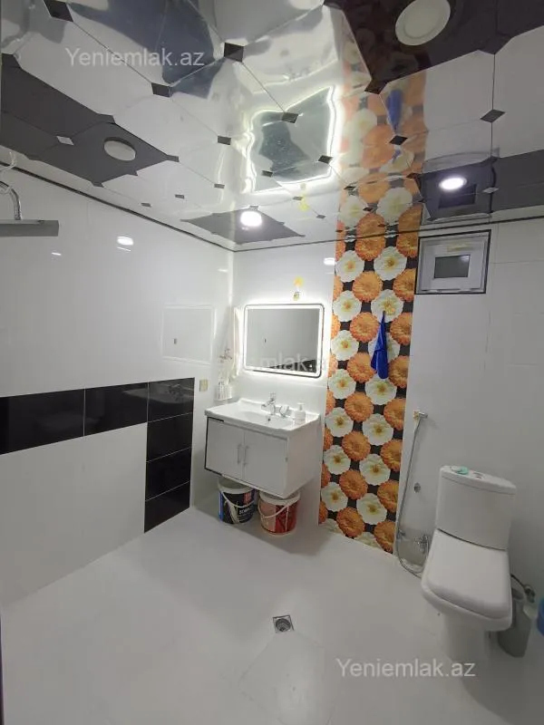 Satılır 3 otaqlı köhnə tikili 95 m²