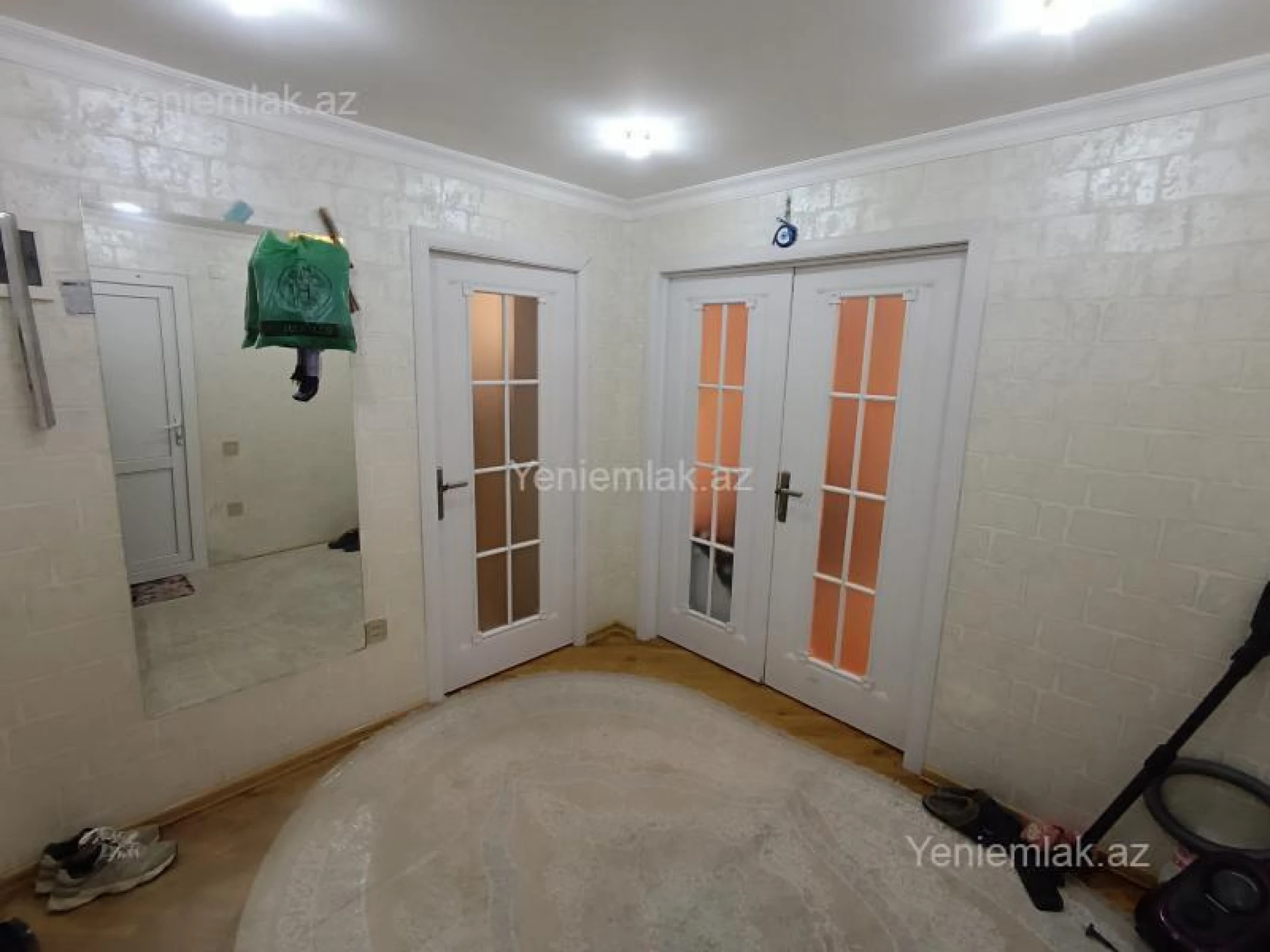 Satılır 3 otaqlı köhnə tikili 95 m²