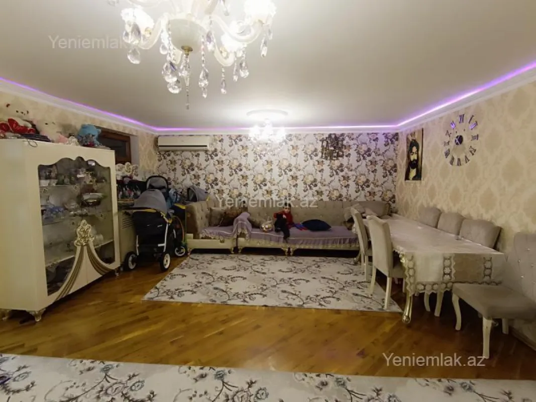 Satılır 3 otaqlı köhnə tikili 95 m²