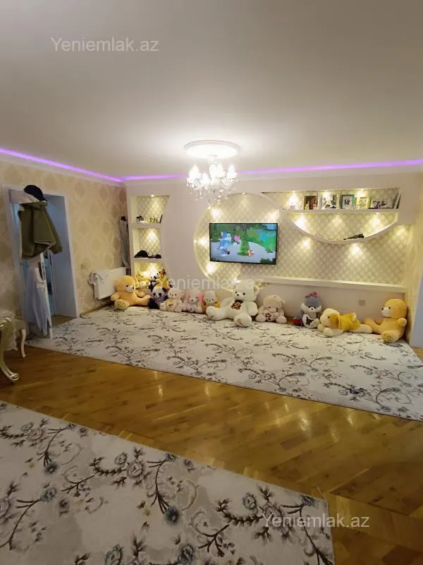 Satılır 3 otaqlı köhnə tikili 95 m²