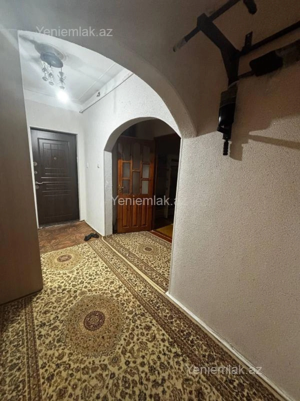 Satılır 3 otaqlı köhnə tikili 90 m²