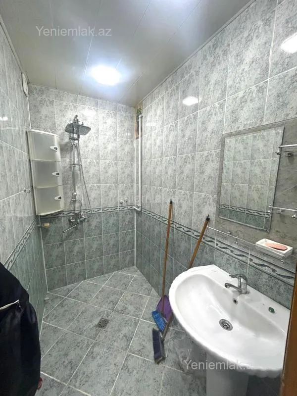 Satılır 3 otaqlı köhnə tikili 80 m²
