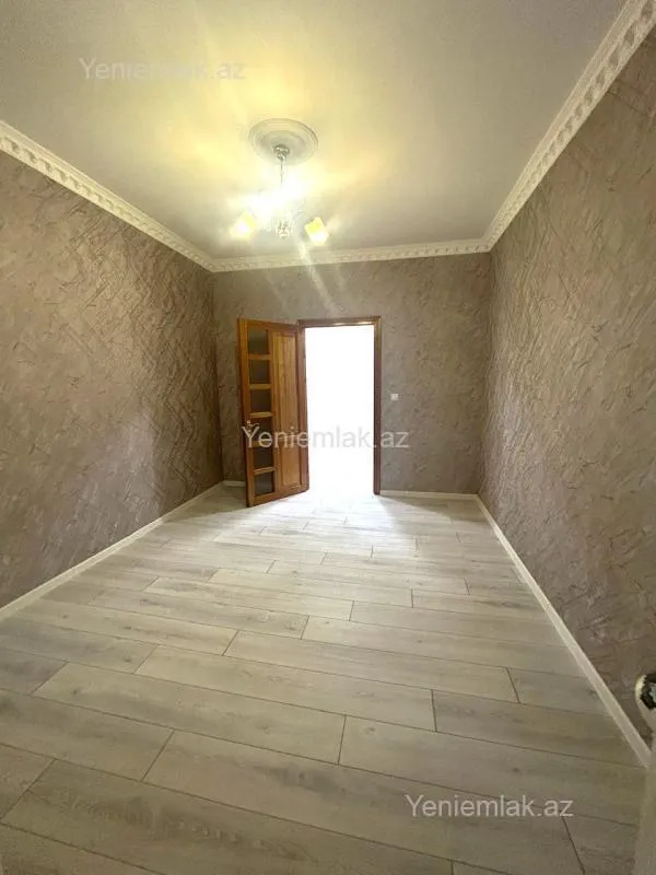 Satılır 3 otaqlı köhnə tikili 80 m²