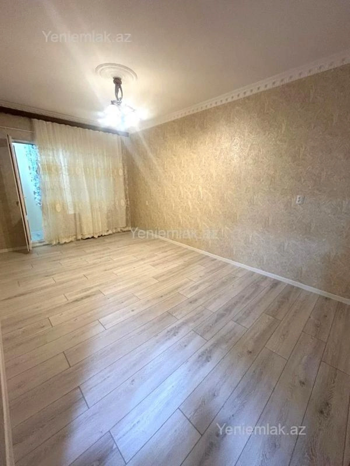 Satılır 3 otaqlı köhnə tikili 80 m²