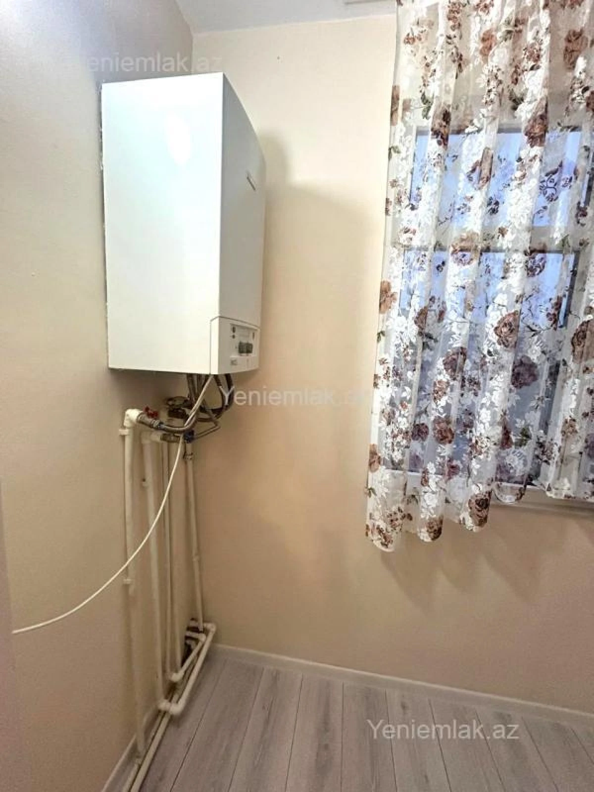 Satılır 3 otaqlı köhnə tikili 80 m²