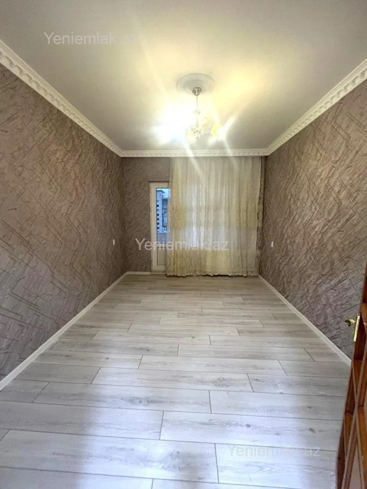 Satılır 3 otaqlı köhnə tikili 80 m²