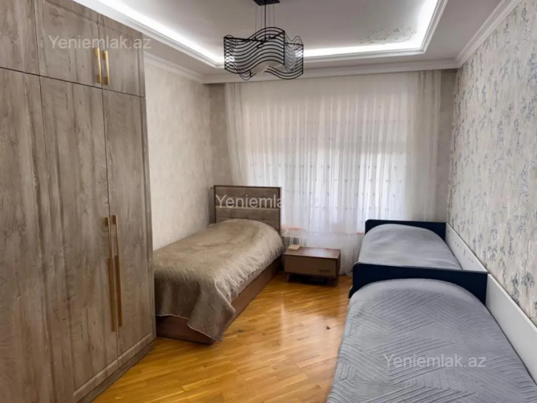 Satılır 3 otaqlı köhnə tikili 85 m²