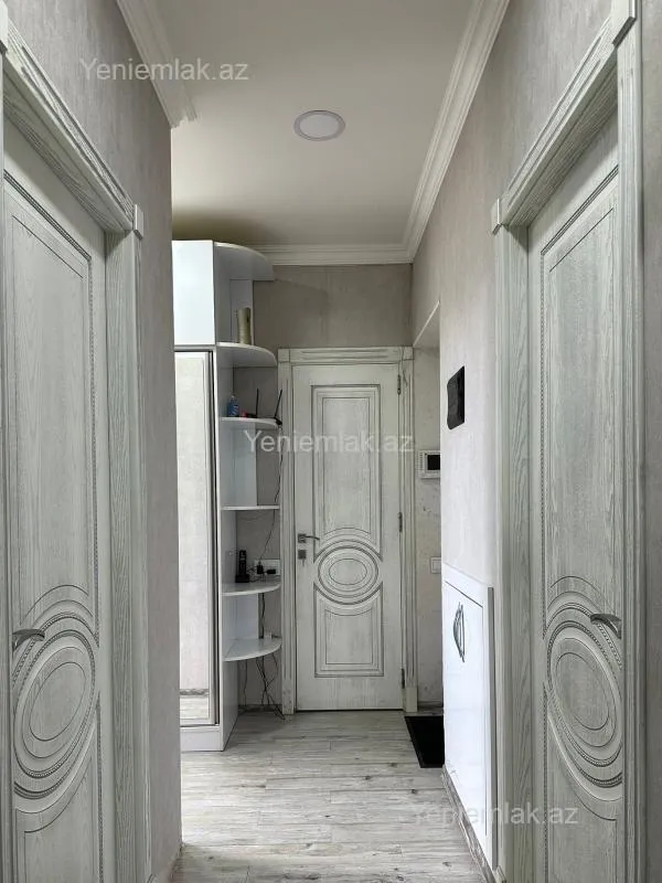 Satılır 3 otaqlı köhnə tikili 90 m²