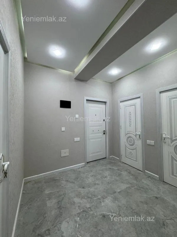 Satılır 3 otaqlı yeni tikili 78.5 m²