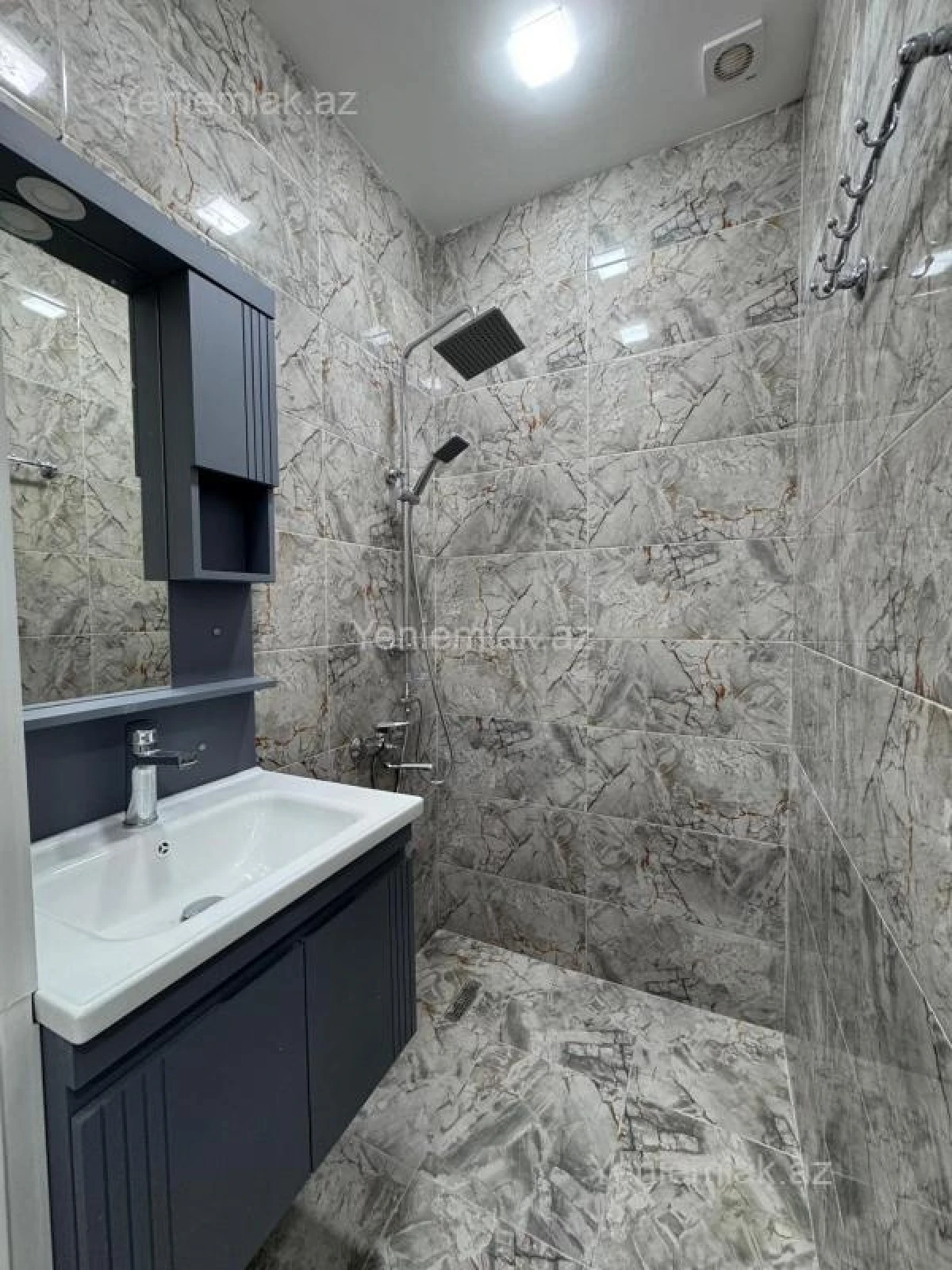 Satılır 3 otaqlı yeni tikili 78.5 m²