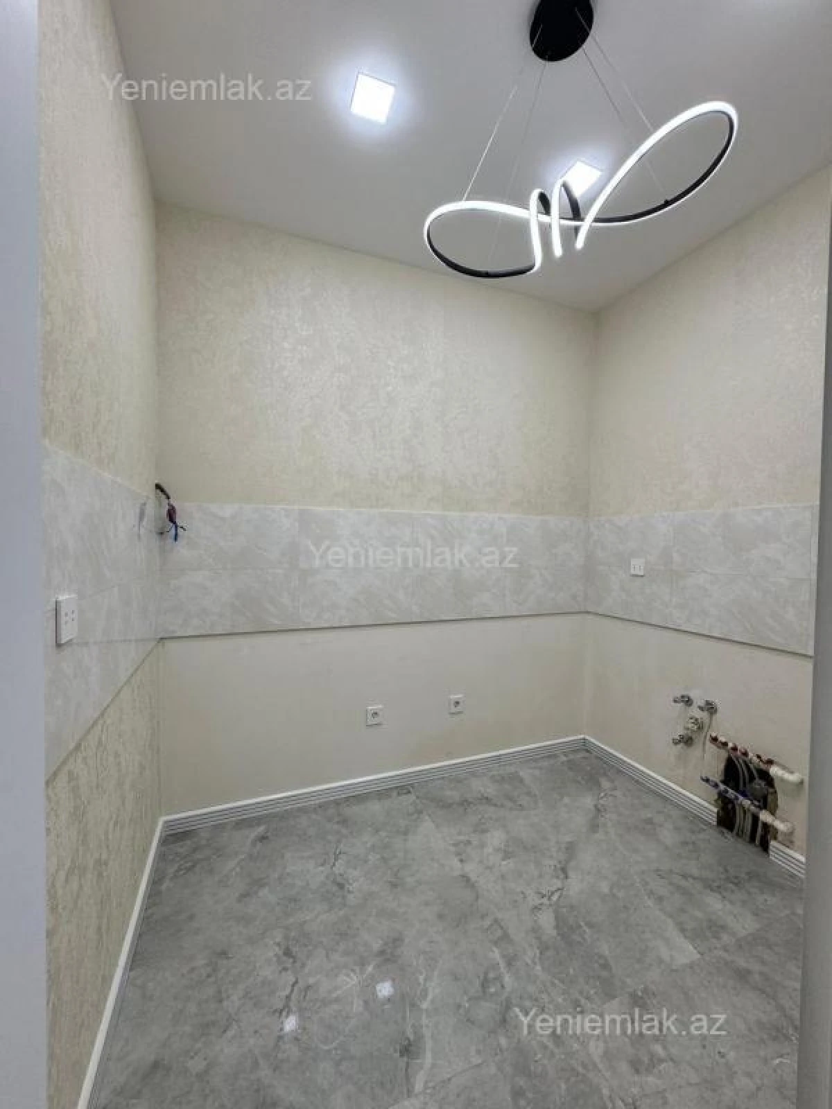 Satılır 3 otaqlı yeni tikili 78.5 m²
