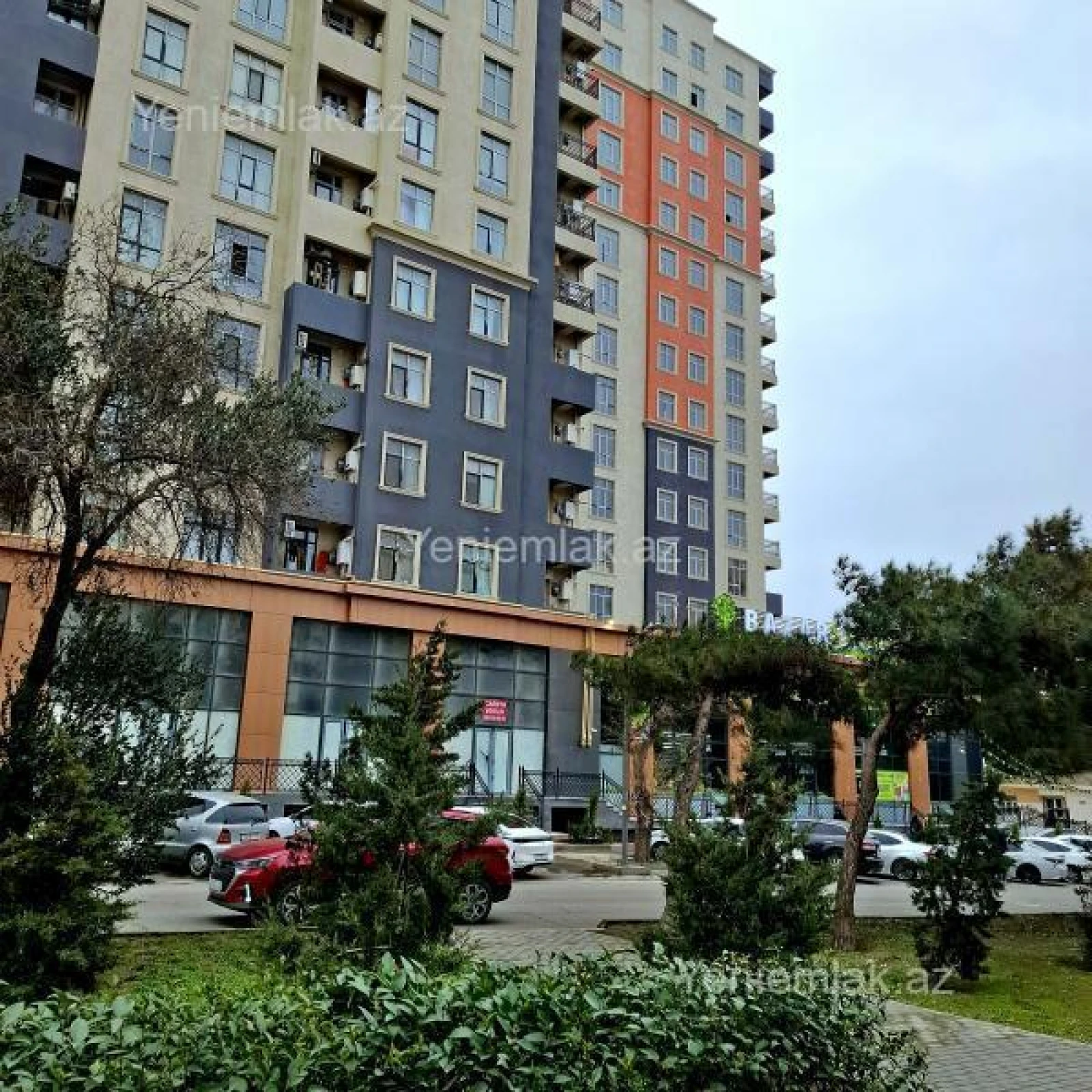 Satılır 4 otaqlı yeni tikili 127 m²
