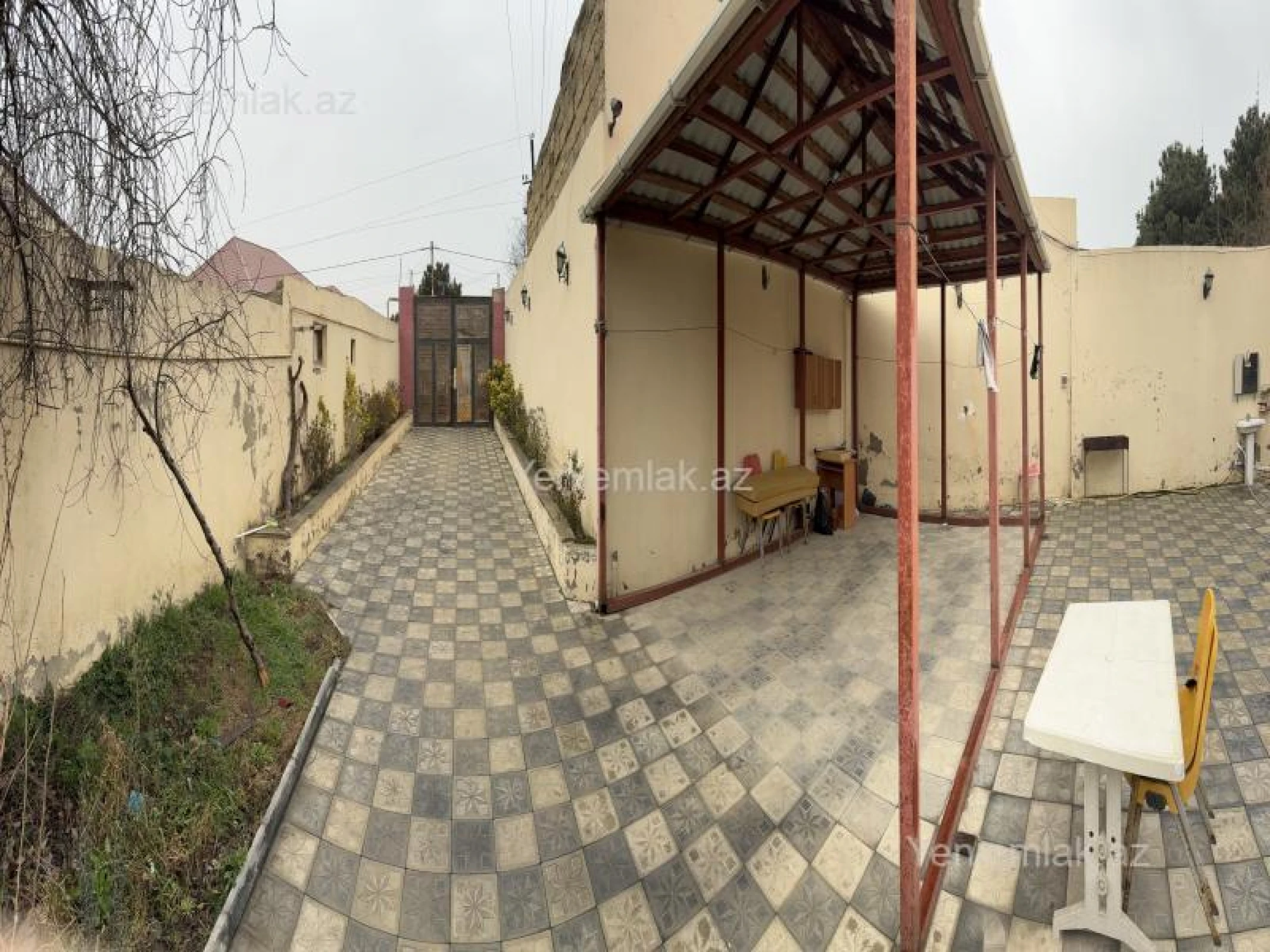 Satılır 5 otaqlı həyət evi 230 m²