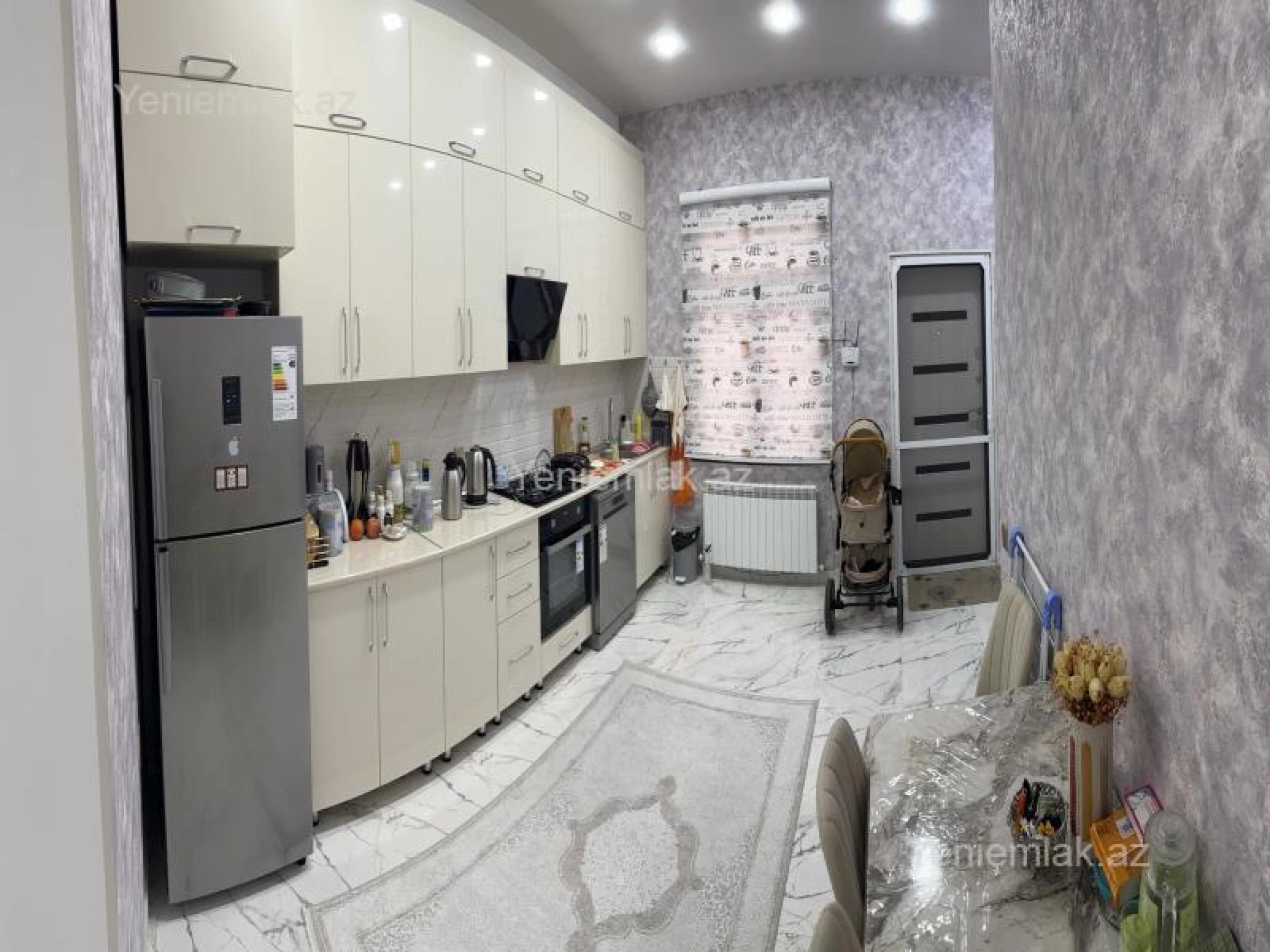 Satılır 5 otaqlı həyət evi 230 m²