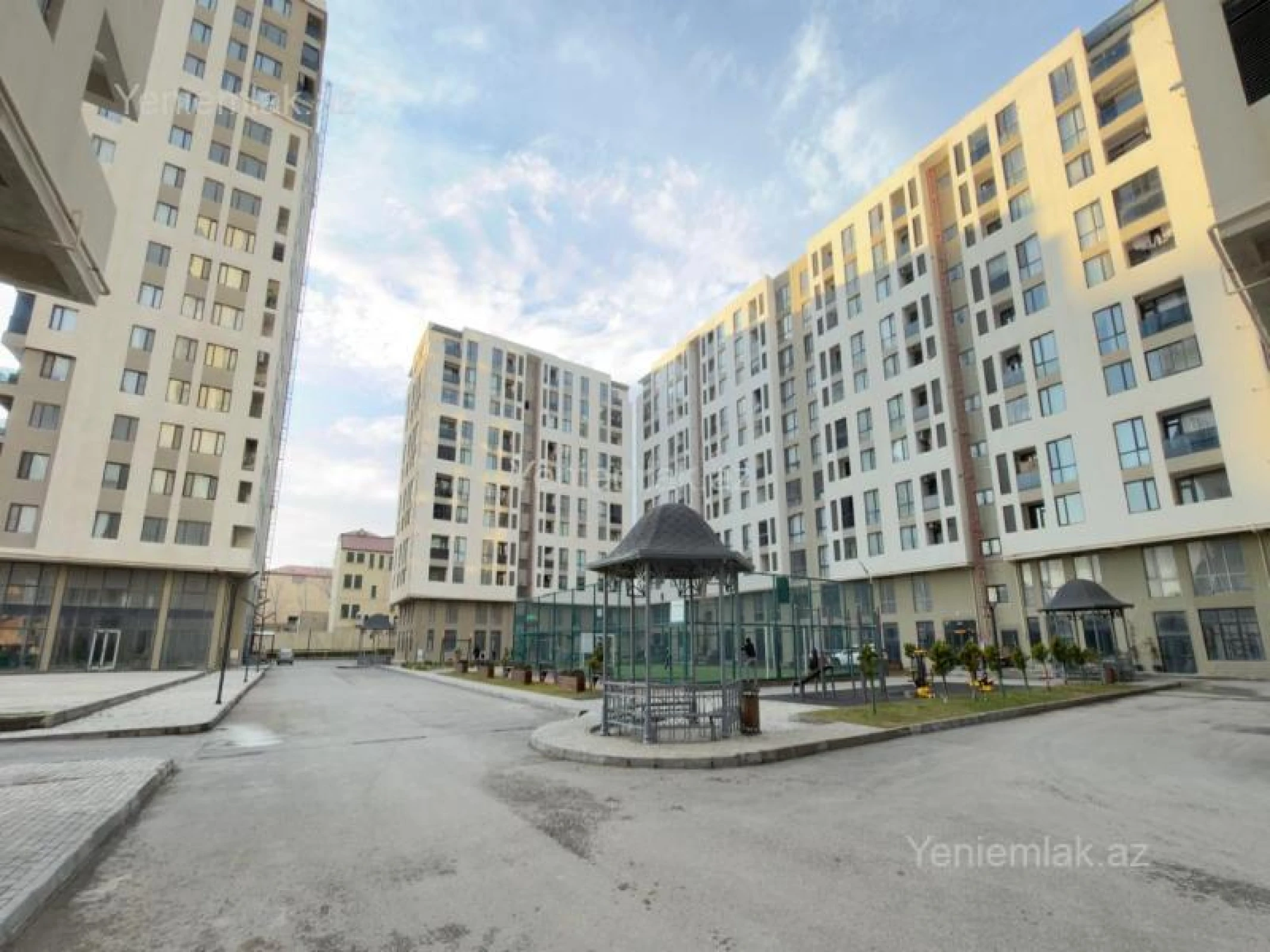 Satılır 3 otaqlı yeni tikili 81 m²