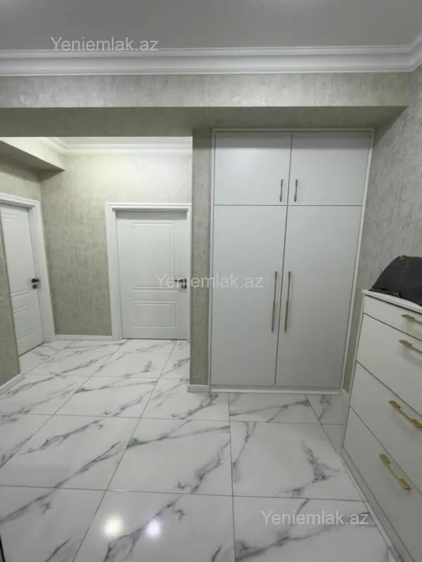 Satılır 3 otaqlı yeni tikili 81 m²