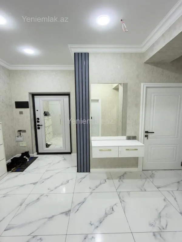 Satılır 3 otaqlı yeni tikili 81 m²