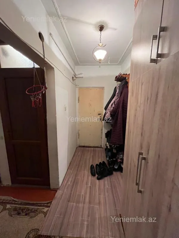Satılır 3 otaqlı köhnə tikili 72 m²