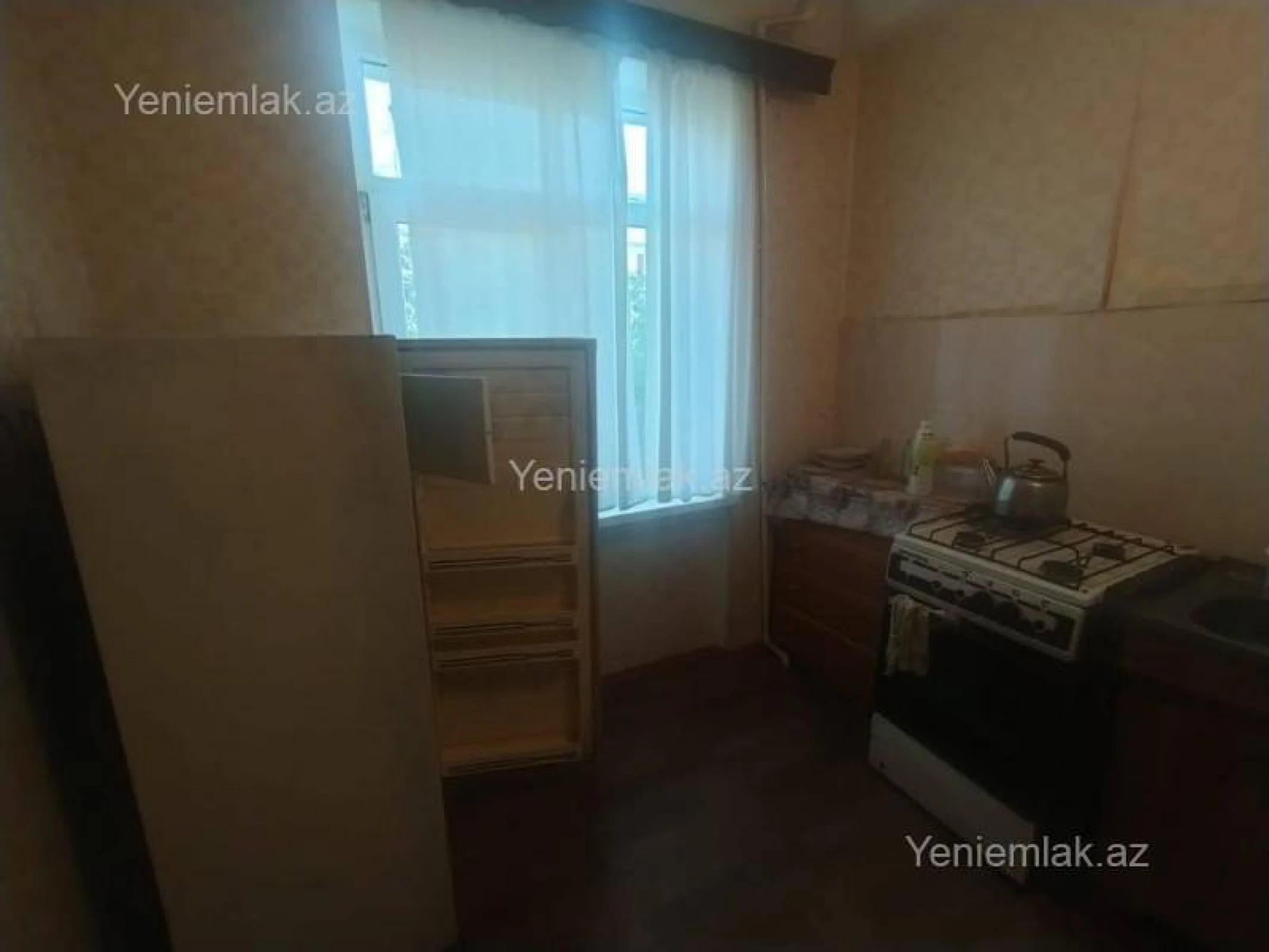 Satılır 1 otaqlı köhnə tikili 35 m²