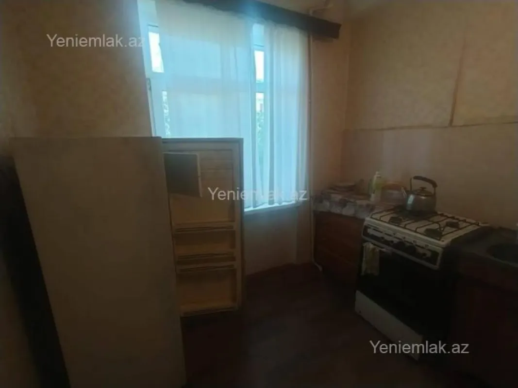 Satılır 1 otaqlı köhnə tikili 35 m²