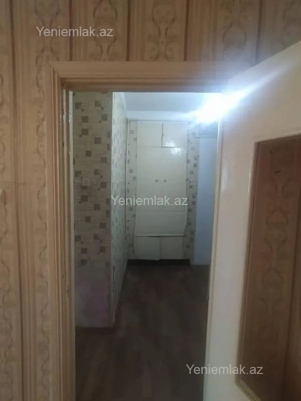 Satılır 1 otaqlı köhnə tikili 35 m²