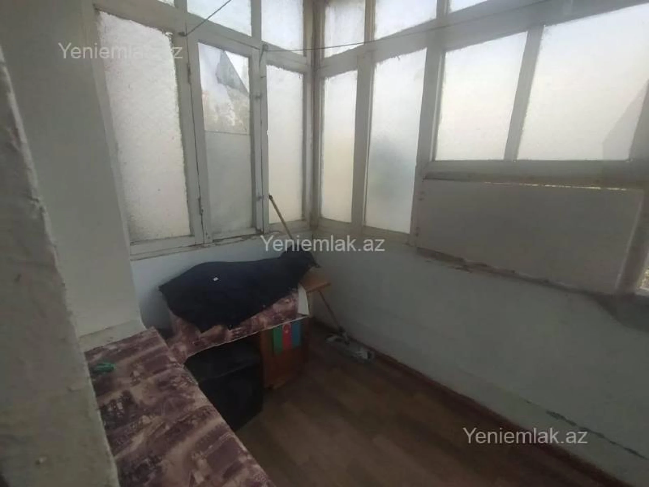 Satılır 1 otaqlı köhnə tikili 35 m²