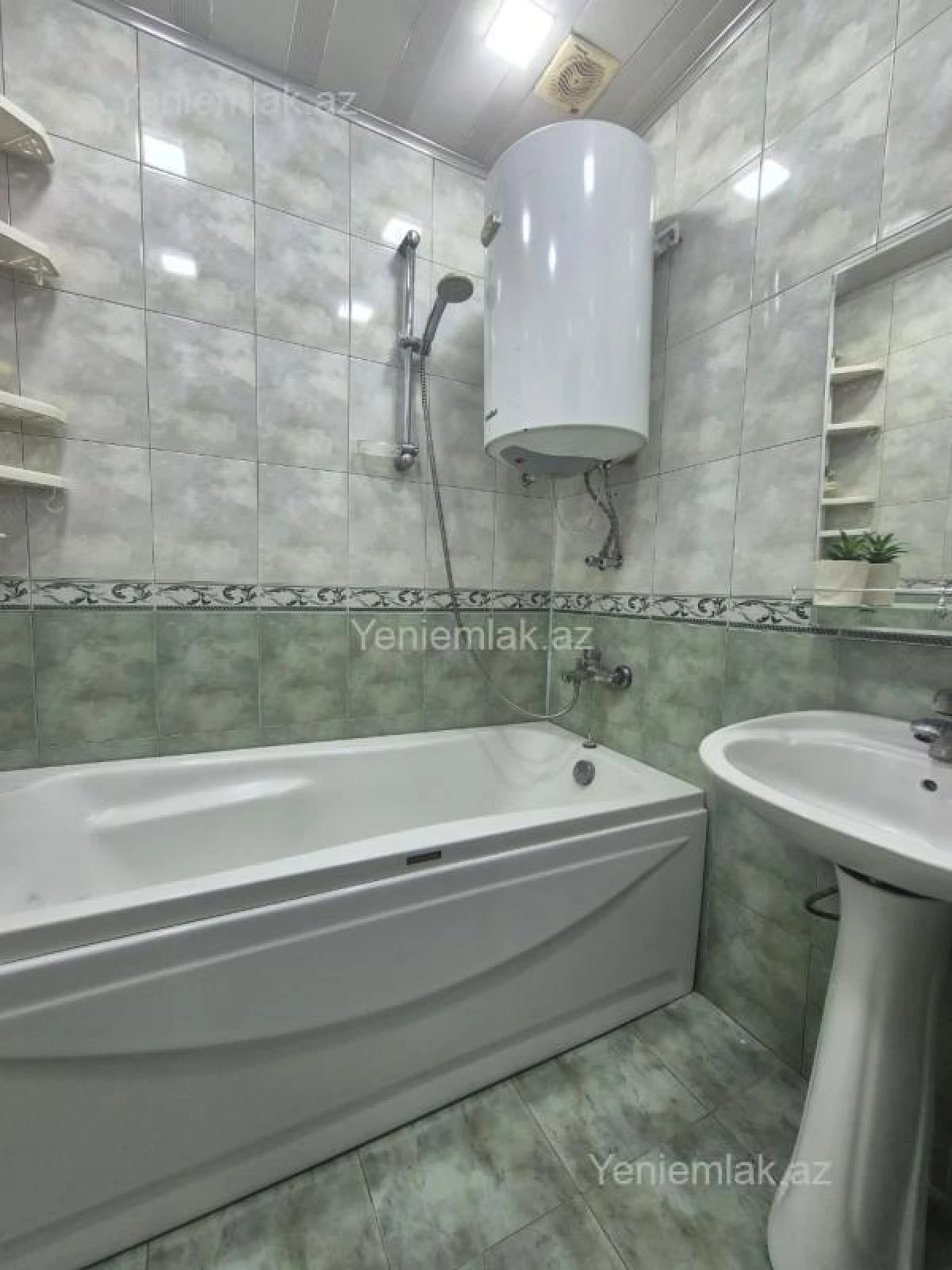 Satılır 2 otaqlı köhnə tikili 41 m²