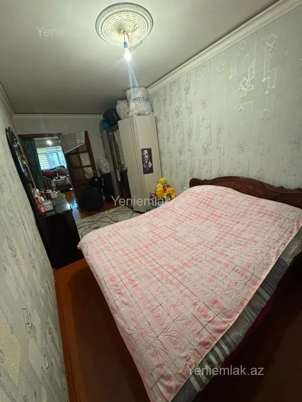 Satılır 2 otaqlı köhnə tikili 50 m²