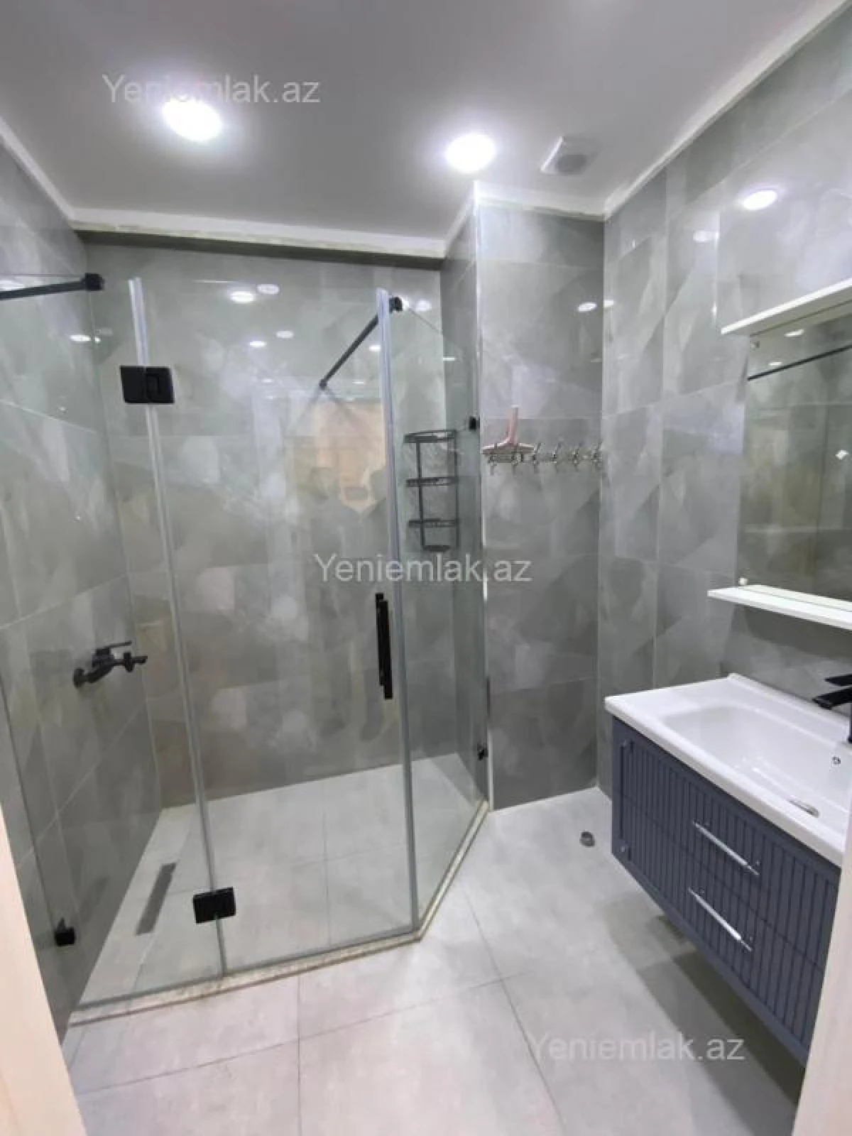 Satılır 3 otaqlı yeni tikili 115 m²