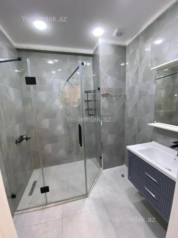 Satılır 3 otaqlı yeni tikili 115 m²