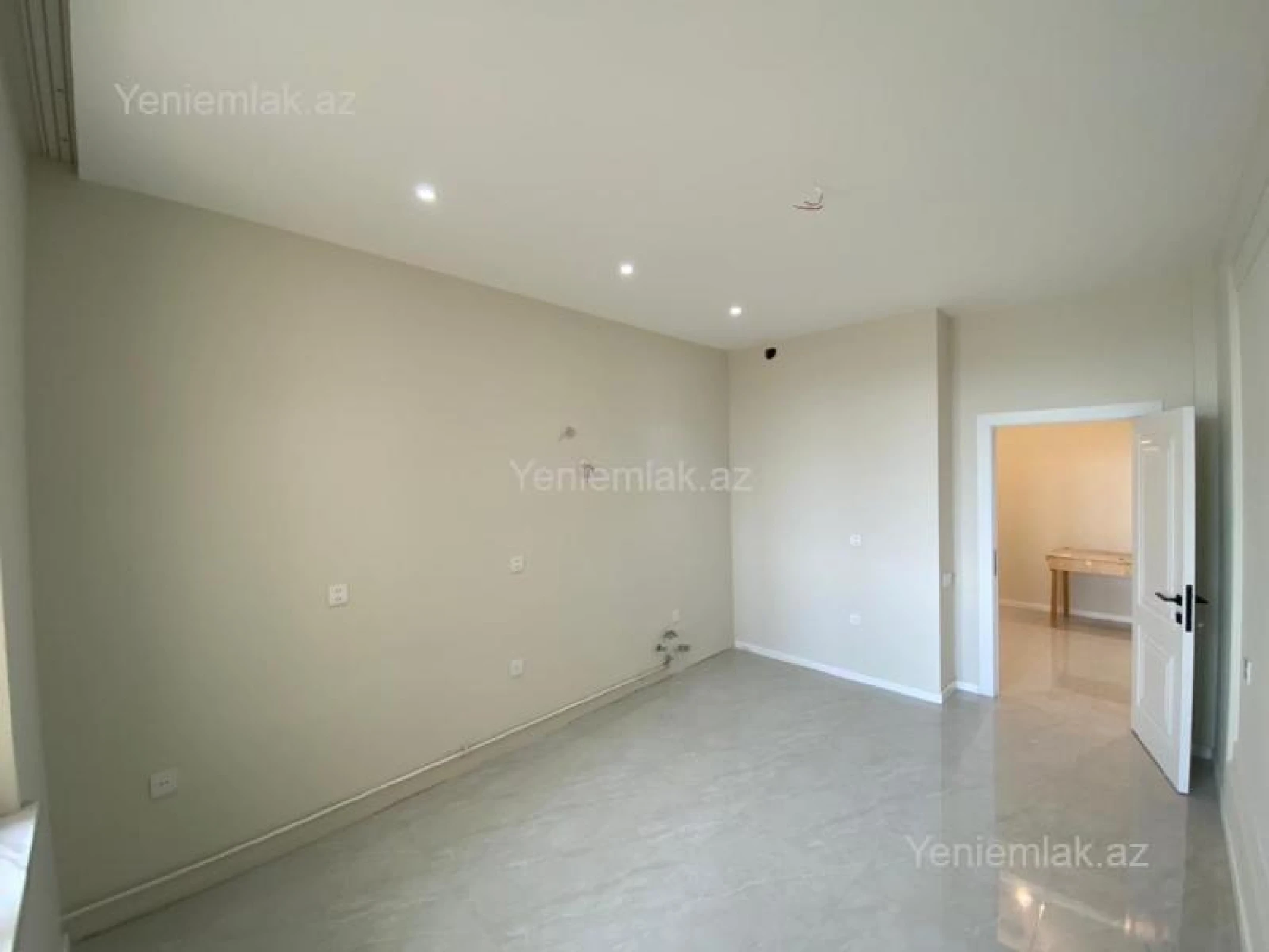 Satılır 3 otaqlı yeni tikili 115 m²