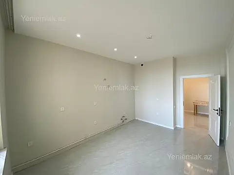 Satılır 3 otaqlı yeni tikili 115 m²