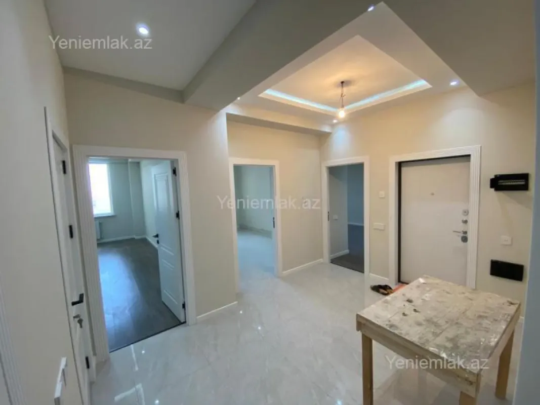 Satılır 3 otaqlı yeni tikili 115 m²