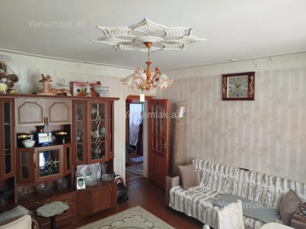 Satılır 2 otaqlı köhnə tikili 50 m²
