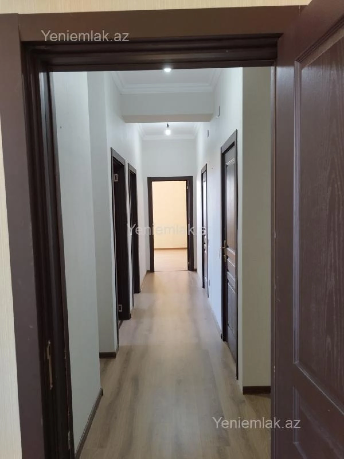 Satılır 3 otaqlı yeni tikili 77 m²